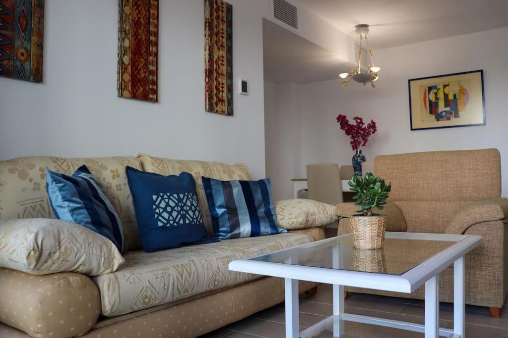 Oasis In Estepona With Parking 5Min From The Beach Buitenkant foto