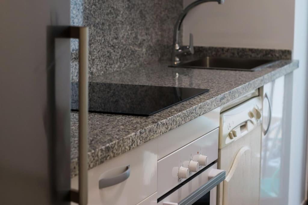 Oasis In Estepona With Parking 5Min From The Beach Buitenkant foto