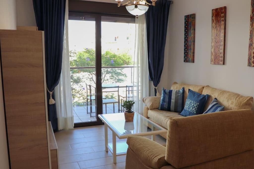 Oasis In Estepona With Parking 5Min From The Beach Buitenkant foto
